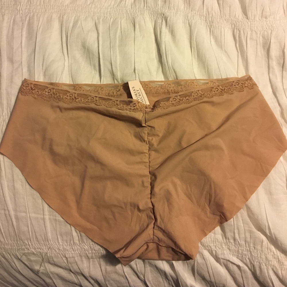 NWT Victoria’s Secret Hiphugger Panties